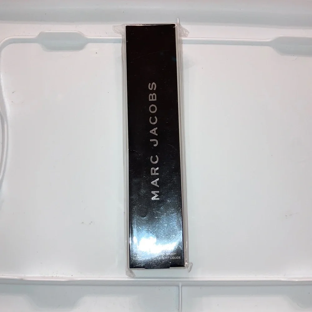 Marc Jacobs seamless brush